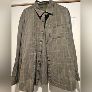 Ascend Gray Plaid Casual Button Down Shirt
